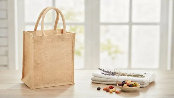 Environmental Impact of Plastic Bags vs Eco-Friendly Bags/Alternatives – blog article on cremation urns and manufacturing insights